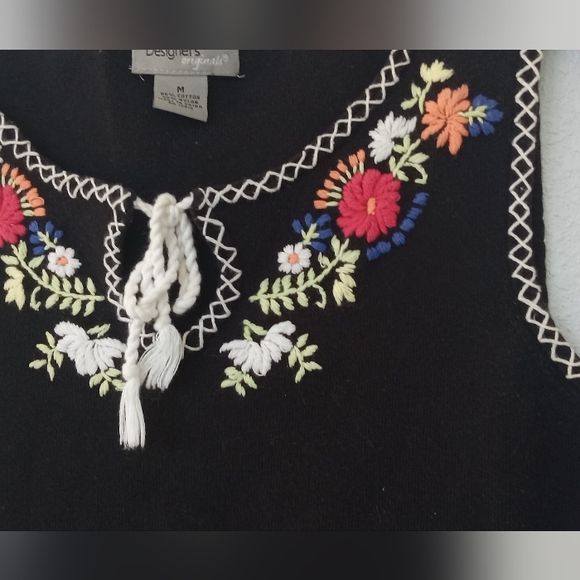 Vintage Nearly New Looking Designers Originals Embroided Sweater Top - Picture 2 of 2
